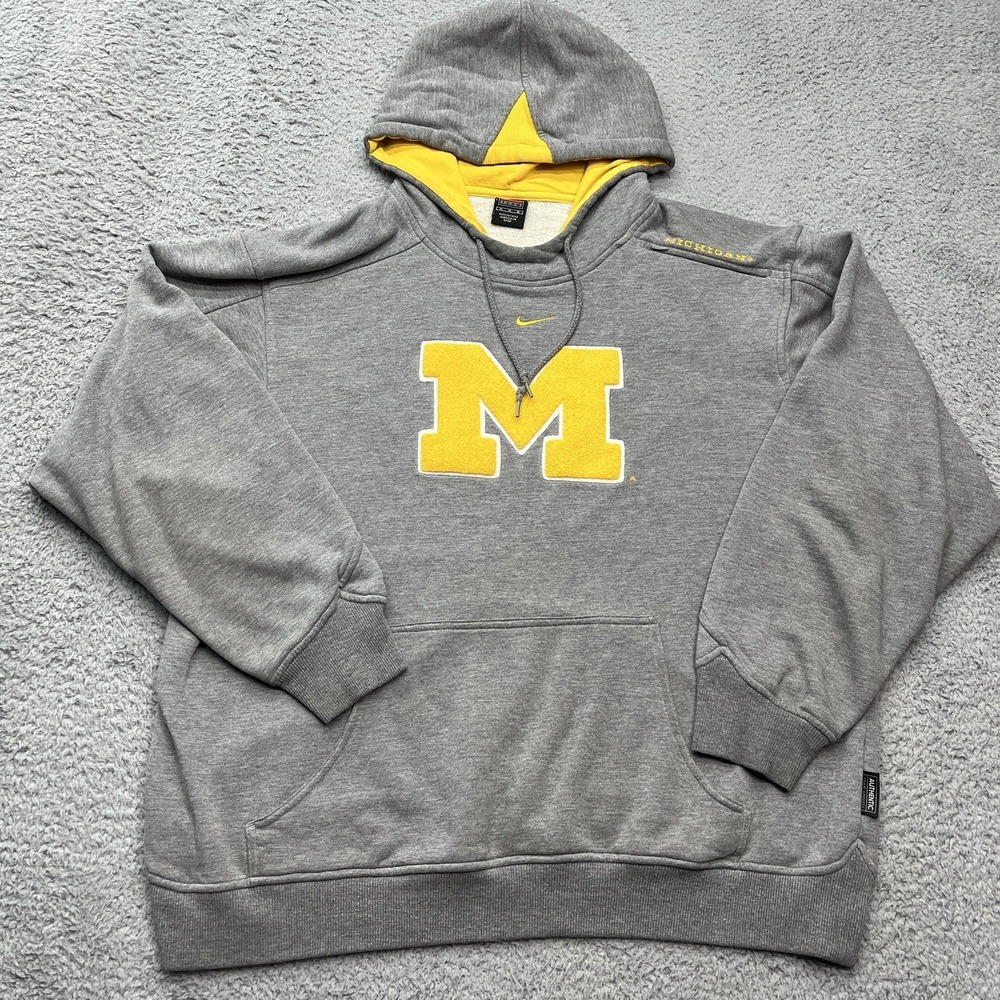 Nike Michigan Wolverines Center Swoosh Hoodie Mens M Y2K Gray Yellow Embroidered - Picture 1 of 12